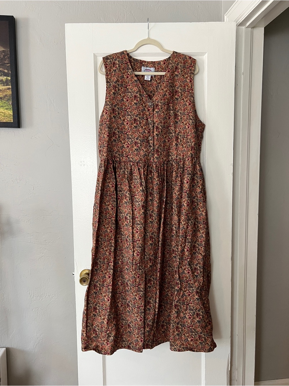 80’s Conversation Pieces - Sleeveless Floral Maxi Dress in Rust Floral